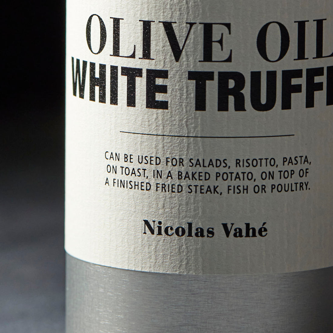 Virgin olive oil with white truffle