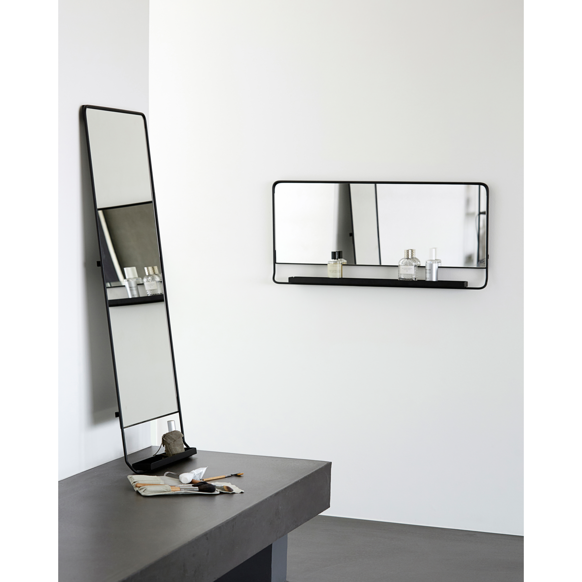 Mirror w. shelf, HDChic, Black