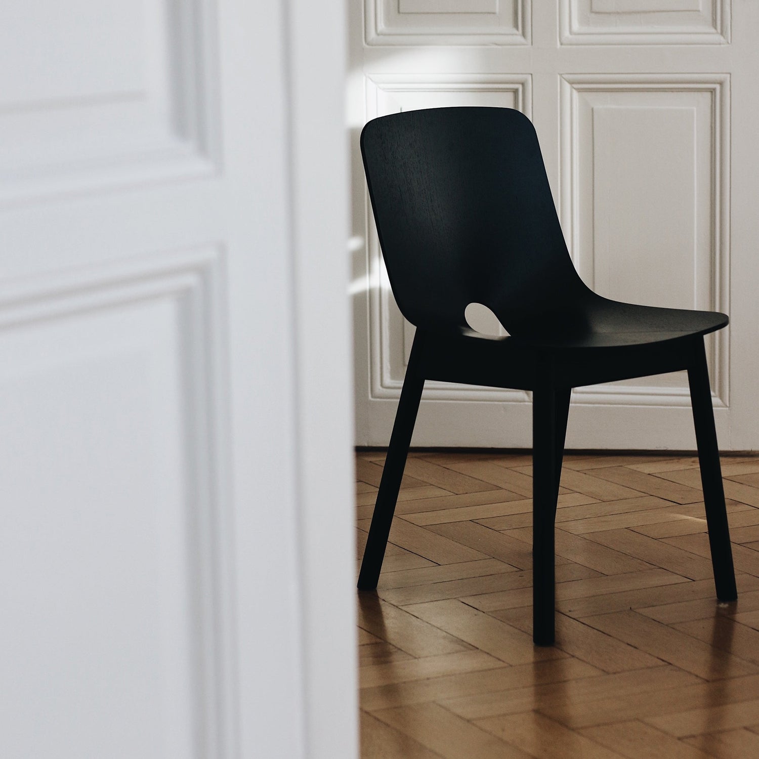 WOUD - Mono dining chair - Black - WOUD - DesignGaragen.dk