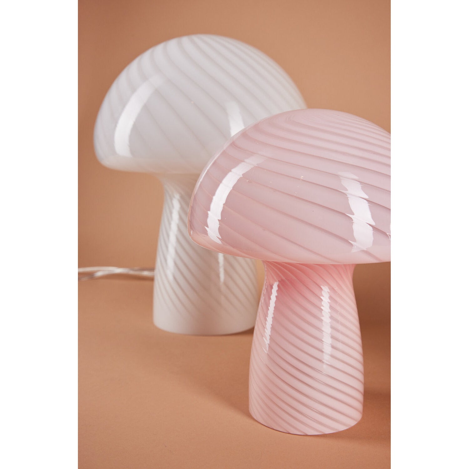 Bahne - Svampelampe / Mushroom bordlampe, rosa - H23 cm. - Bahne - DesignGaragen.dk